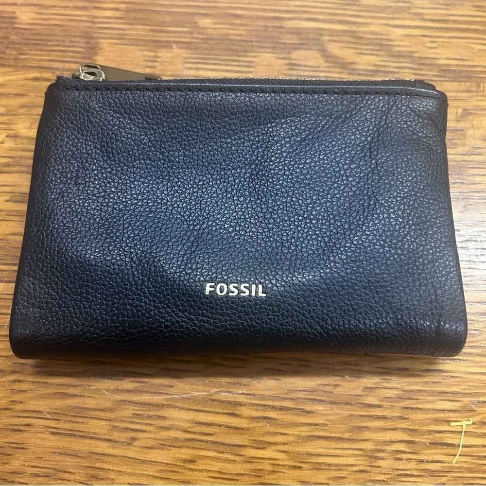 Fossil Lanie Black Leather Tab Wallet Organizer Snap Closure Classic Everyday